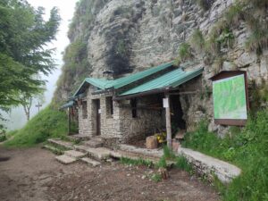 Itinerario n. 79 – ANELLO DEI BIVACCHI da Passo San Boldo. Bivacco Ai Loff, Casera Valon Scur, Bivacco Costacurta